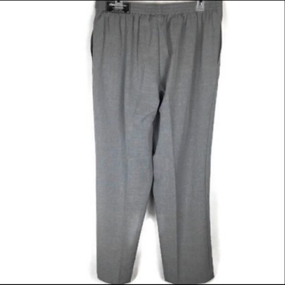 Alfred Dunner Classic Fit Proportioned Short Pant - Picture 2 of 5